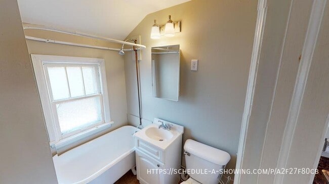 Photo - 905 Lee St Unit 2