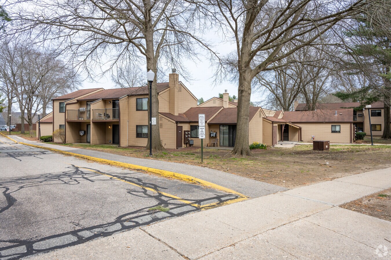 Building 01 - Village Court