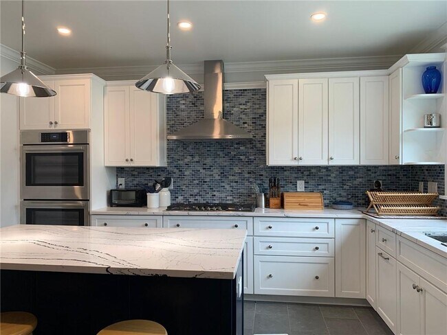 Photo - 86 Carroll Ave