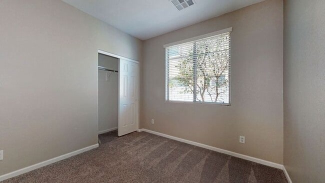 Photo - Very nice home in highly sought after location!