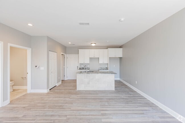 1BR, 1BA - 850SF