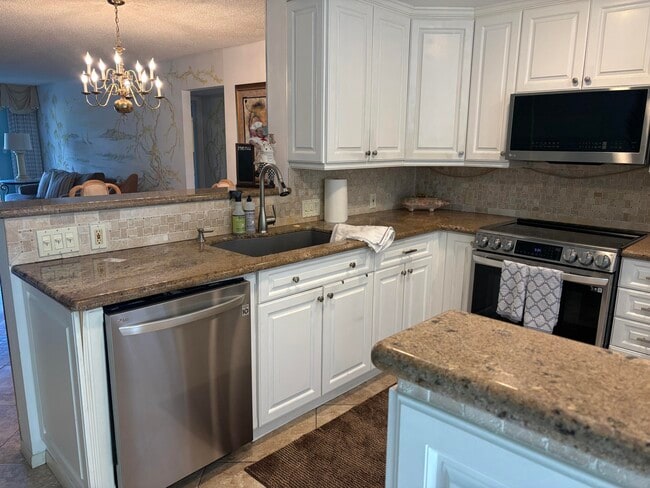 Building Photo - 2501 Antigua Terrace Unit H3