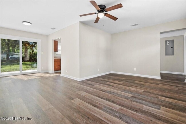 Photo - 7038 Deauville Rd