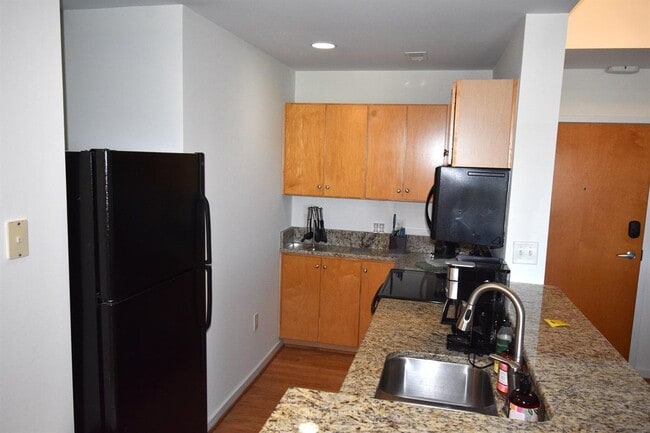 Photo - 715 N Church St