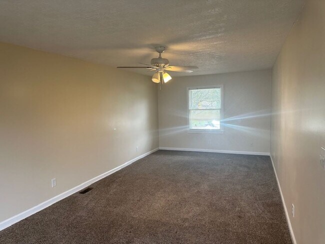 Photo - Nice House in Garden Springs! Off-Street Parking, Convenient Location, Pets Ok!