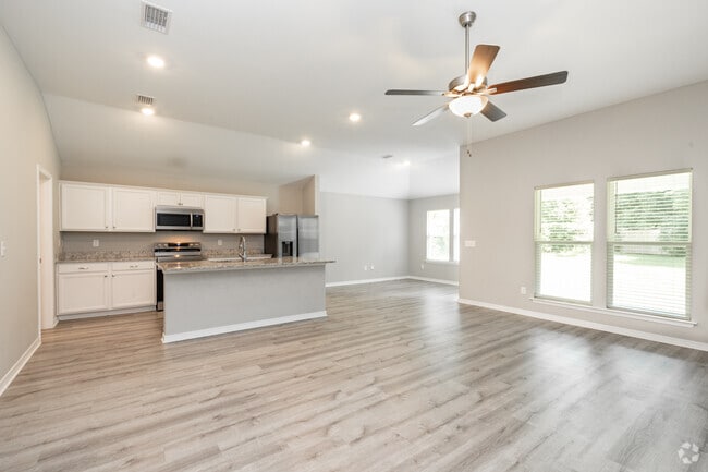 4BR, 3BA - 1,987SF - Kitchen