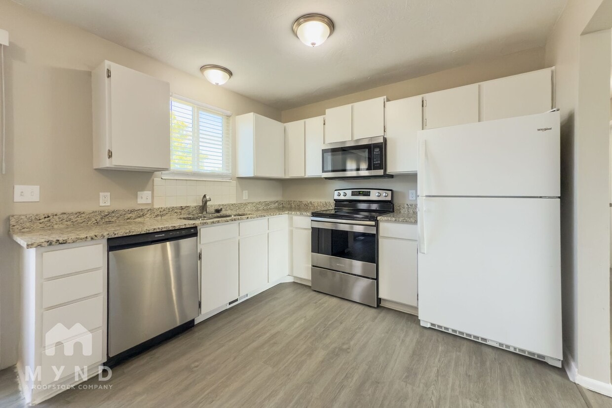 Photo - 4006 W 5865 S (Kearns, UT)