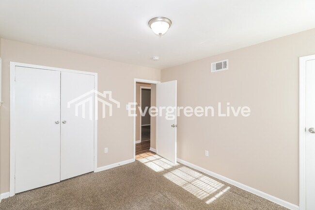 Photo - 3651 Voltaire Ave