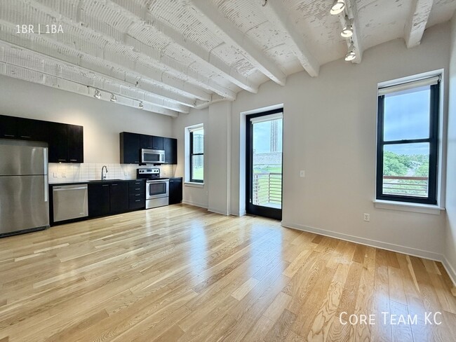 Building Photo - 217 W Pershing Rd Unit 802