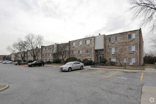 College Park Apartments - College Park Apartments