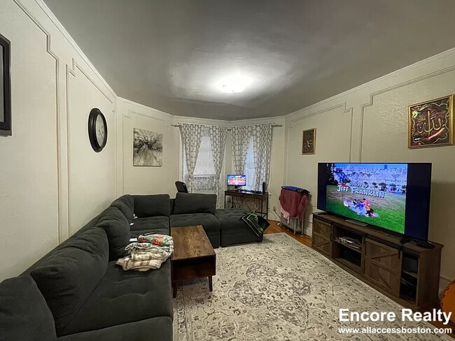 Building Photo - 86 Maple St Unit 1