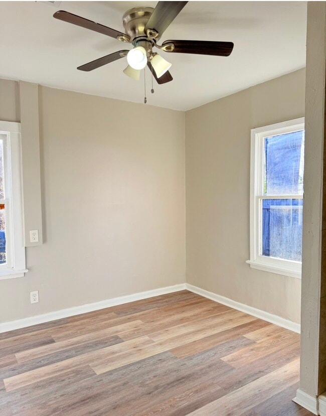 Photo - 921 N Pierce St