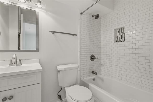 Photo - 7935 Royal Ln Unidad 217
