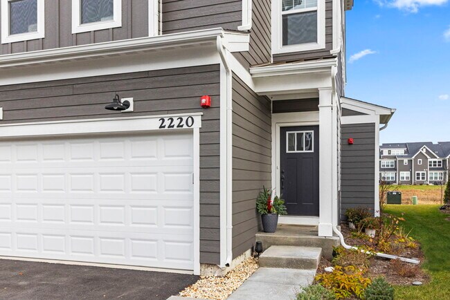 Photo - 2220 Weatherbee Ln