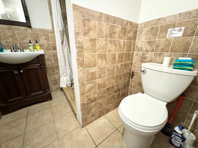 Photo - 29 Sumner St Unidad T