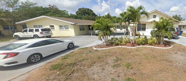 Spacious 2 Bedroom - Spacious 2 Bedroom Unit Apt 2