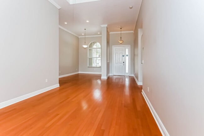 Photo - 1755 Palisades Dr