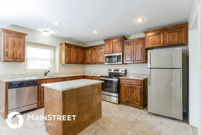 Photo - 409 Golfview Dr