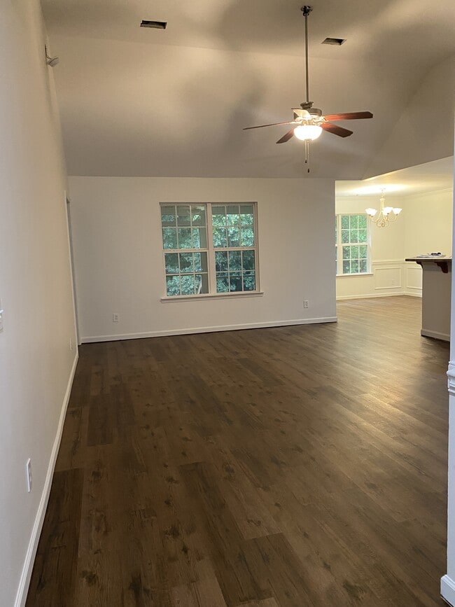 Photo - 1540 Bradley Blvd