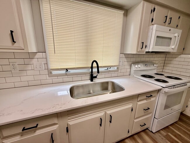 Photo - 1710 Carriage Hill Dr