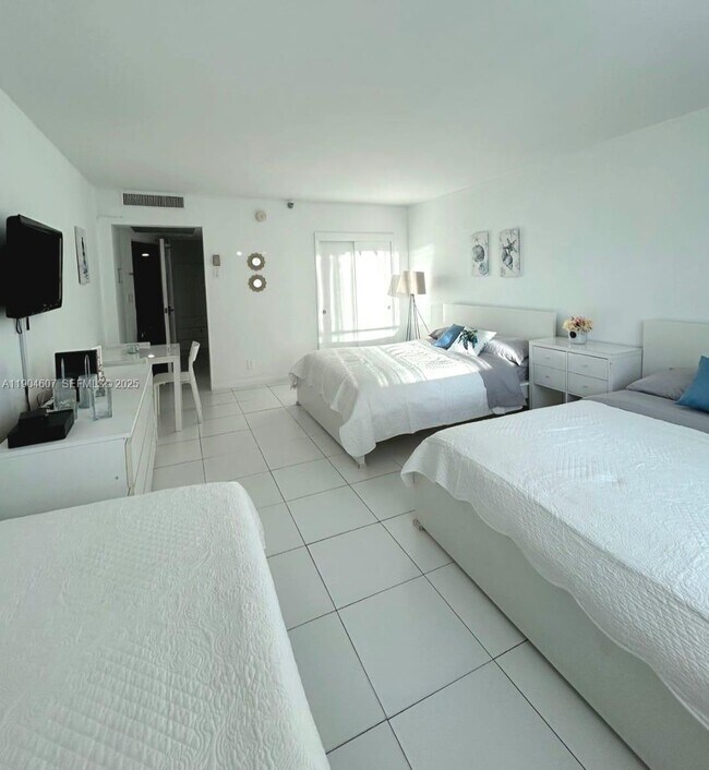 5445 Collins Ave Unit 617