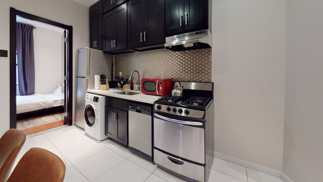Photo - Private bedroom in 4 bed/2 bath Home