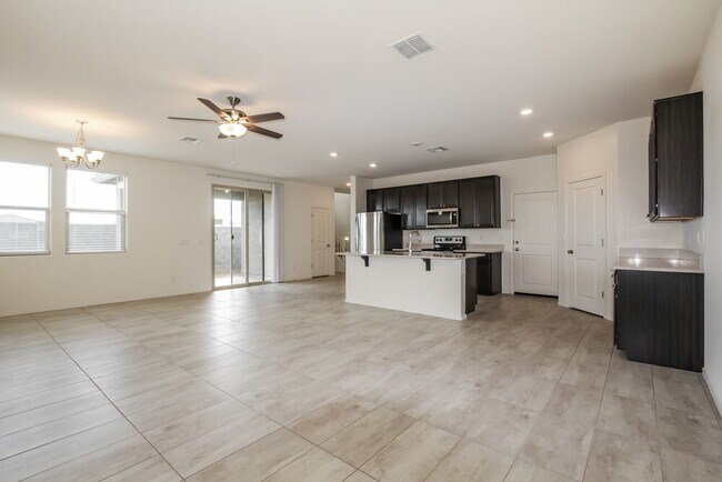 Photo - 16663 W Sierra St