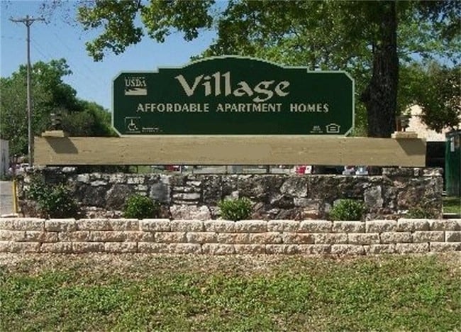 Photo - 1410 Naples St