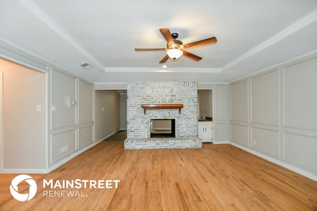 Photo - 5401 Edgewater Cir