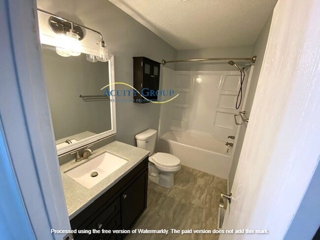 Photo - 4 Bedroom, 2 Bath Single Family Home in Monticello Available December 1st for $2200.00