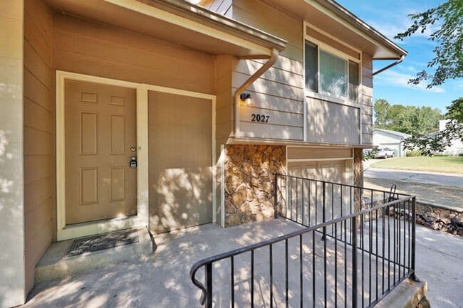 Photo - 2025-2027 N. Rosewood Ct. Unit 2027 N. Rosewood Ct.