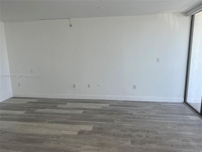 Photo - 555 NE 15th St Unit 409