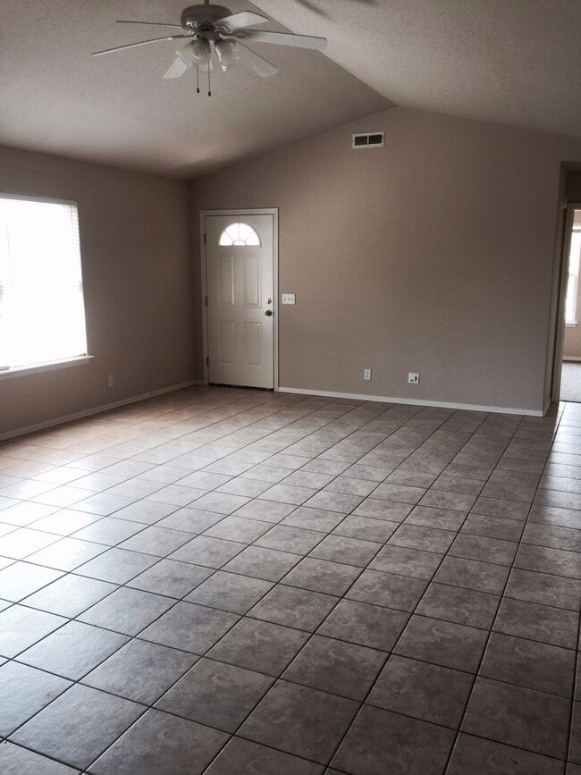 Building Photo - 780 Appleridge Dr Rental