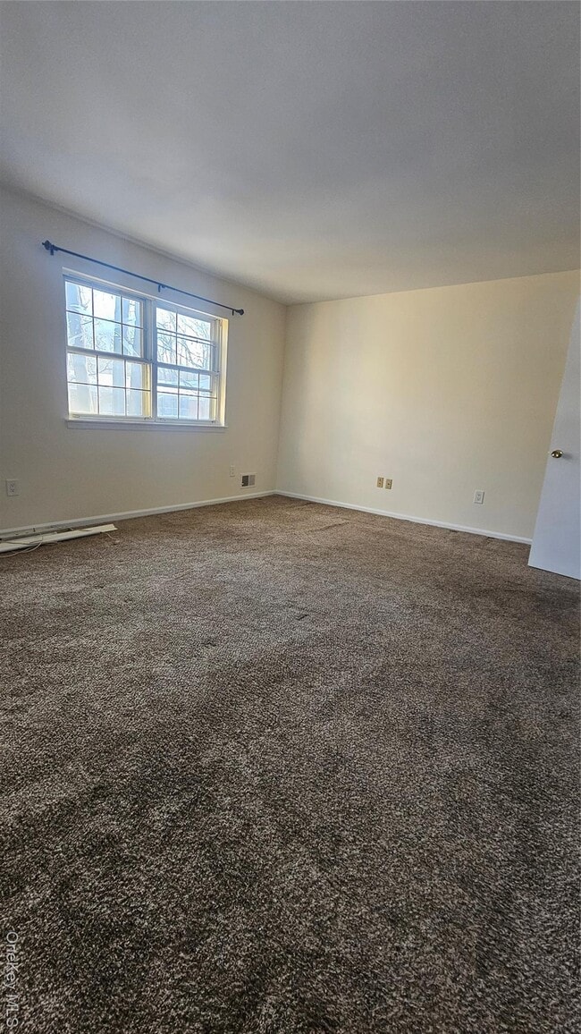 Building Photo - 66 Bon Aire Cir Unit P-7