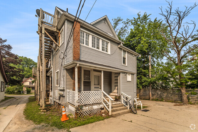 Building Photo - 1015 Packard St Unit 2 Rental