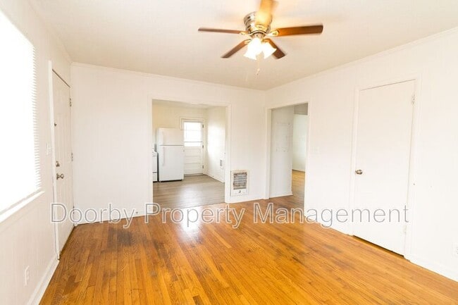 Photo - 100 James St Unit B