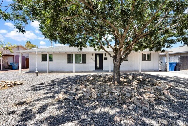 Building Photo - 3138 W Elm St Rental