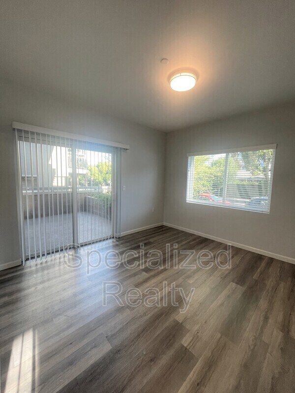 Photo - 366 Burchett St Unit 101