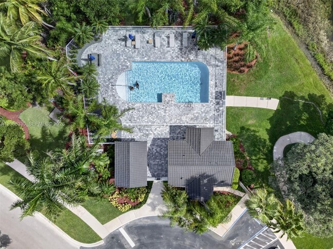 Photo - 1520 Seabay Rd