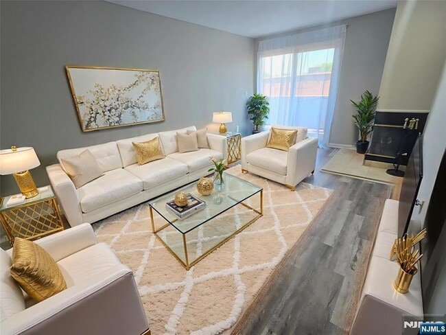 Building Photo - 105 State St Unit 2H