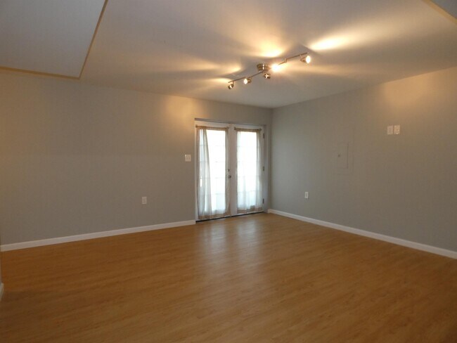 88 Carriage Hill Dr Unit B