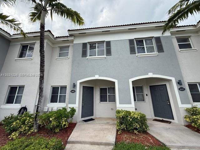 Building Photo - 1681 SE 31st Ct Unit 1681