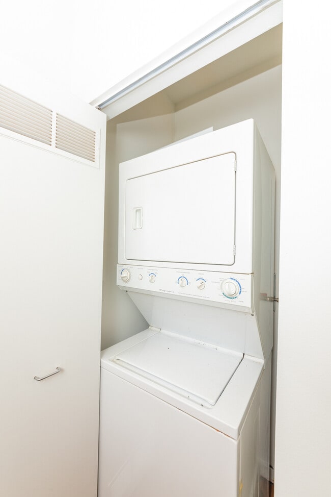 Photo - 630 N Franklin St Unit 704