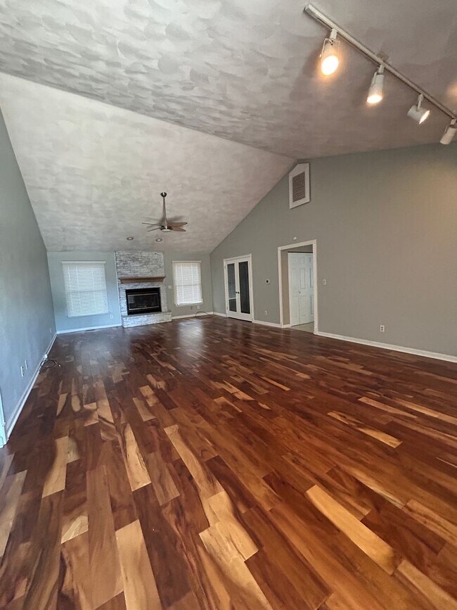 Photo - Lovely Home for Rent
