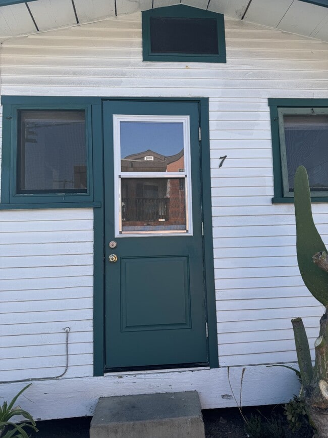 Photo - 5075 Niagara Ave Unit 7