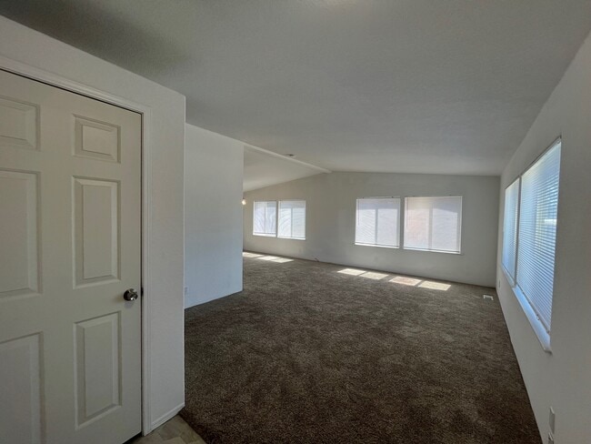 Building Photo - 1404 River Run Ln Rental