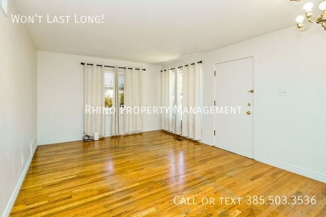 Photo - 1154 Fremont Ave W House