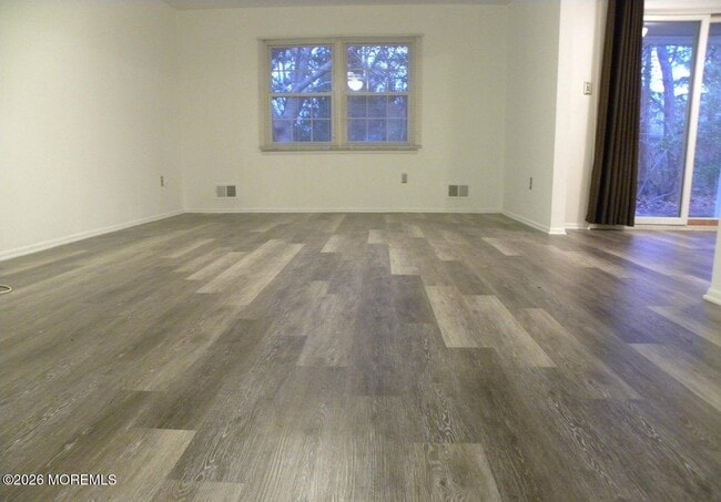 Photo - 10 Whitecap Way