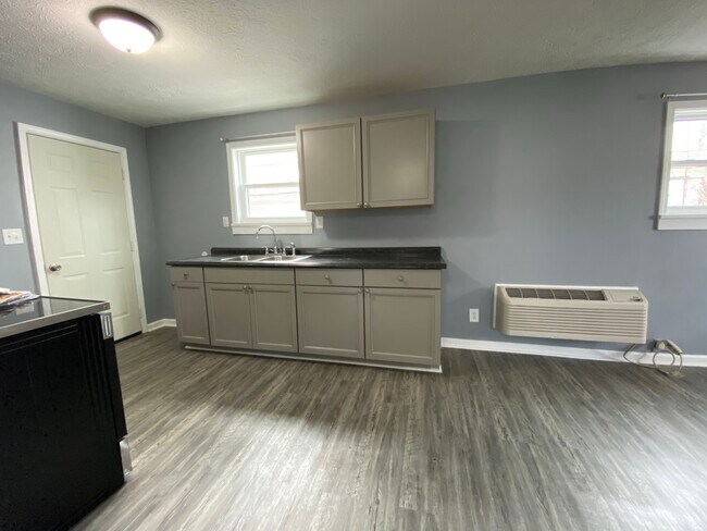 Photo - 620 Lawrence St Unit C