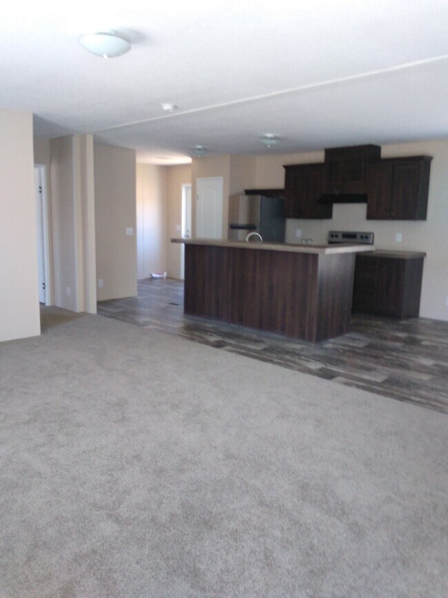 Photo - 818 W Grantville Rd